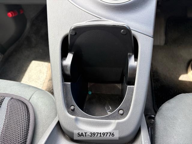 Toyota PRIUS 2010-03 8360834-16