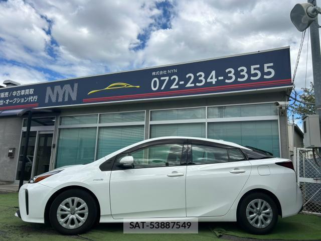 Toyota PRIUS 2019-08 8360938-1
