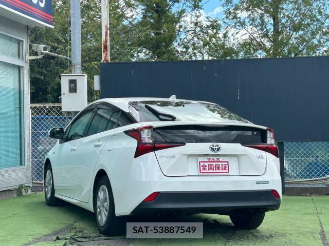 Toyota PRIUS 2019-08 8360938-2