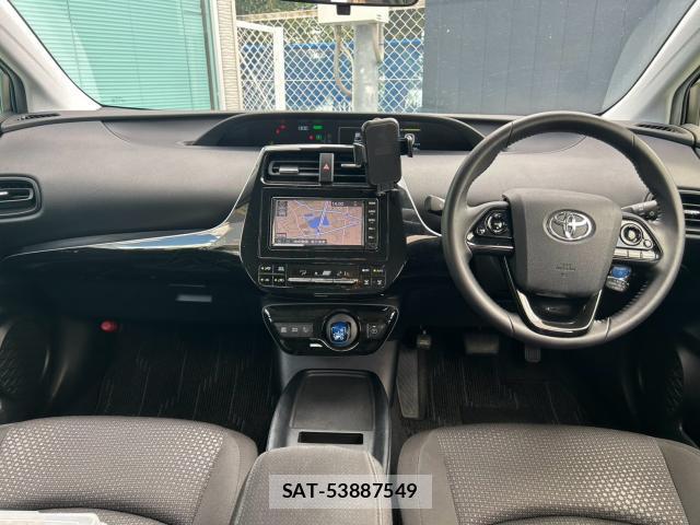 Toyota PRIUS 2019-08 8360938-3