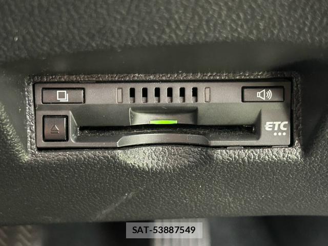 Toyota PRIUS 2019-08 8360938-9