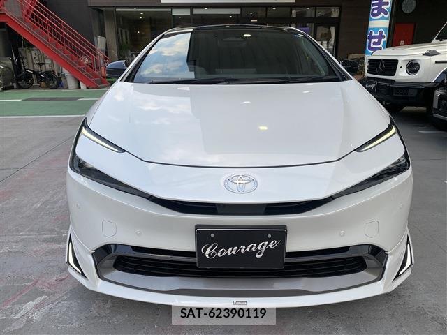 Toyota PRIUS 2023-05 8361067-1