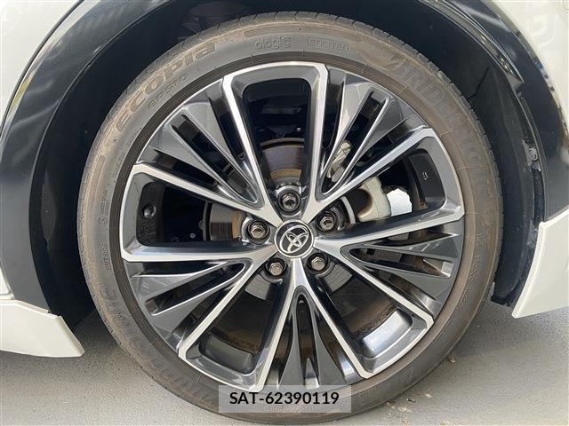 Toyota PRIUS 2023-05 8361067-13