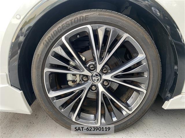 Toyota PRIUS 2023-05 8361067-14