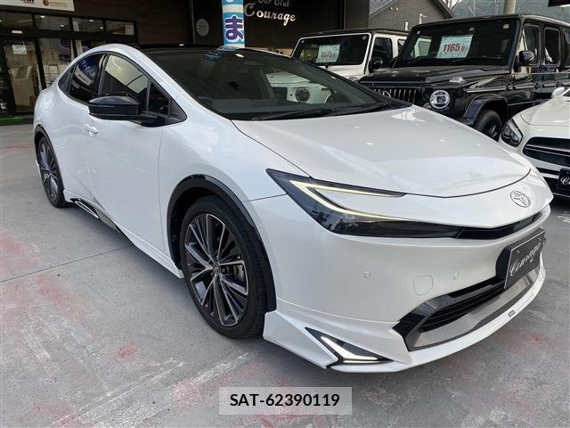 Toyota PRIUS 2023-05 8361067-2