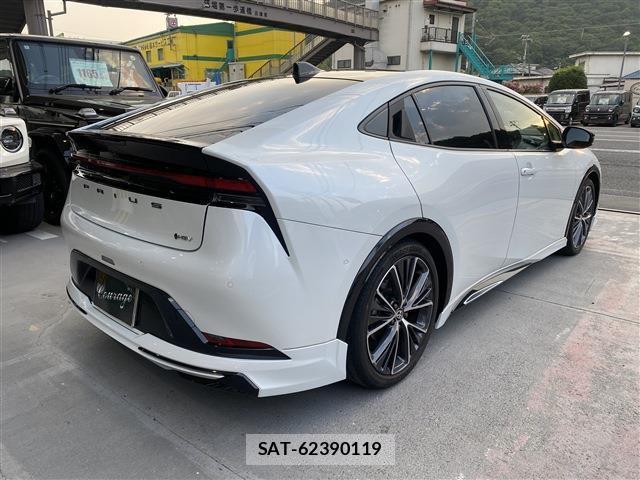 Toyota PRIUS 2023-05 8361067-4