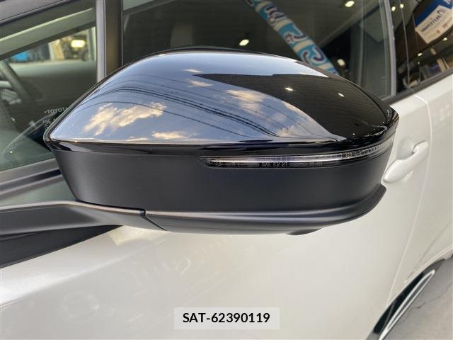 Toyota PRIUS 2023-05 8361067-9