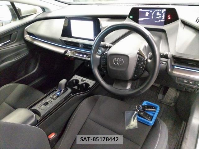 Toyota PRIUS 2023-02 8361264-2