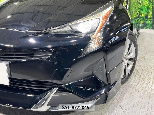 Toyota PRIUS 2017-05 8361477-11