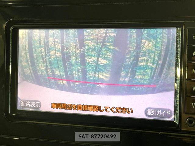 Toyota PRIUS 2017-05 8361477-3