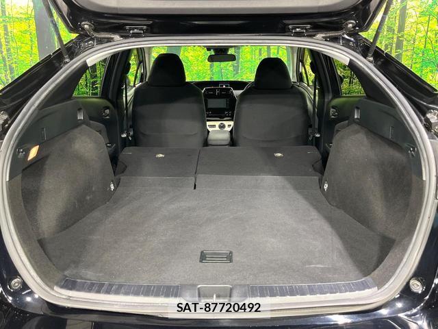 Toyota PRIUS 2017-05 8361477-9