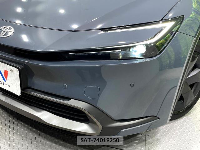 Toyota PRIUS 2023-06 8361530-13