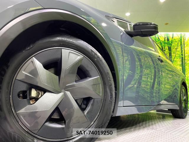 Toyota PRIUS 2023-06 8361530-14