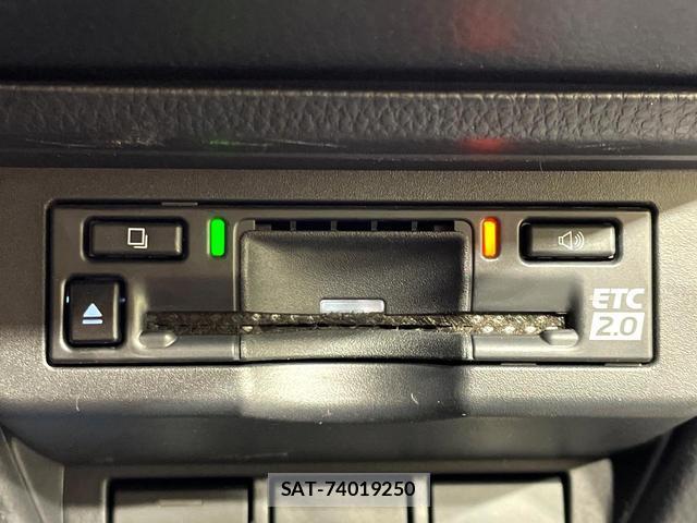 Toyota PRIUS 2023-06 8361530-5
