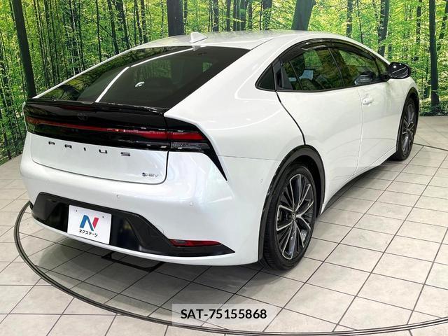 Toyota PRIUS 2023-06 8361611-16