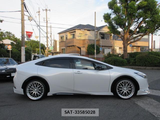 Toyota PRIUS 2024-03 8361654-3