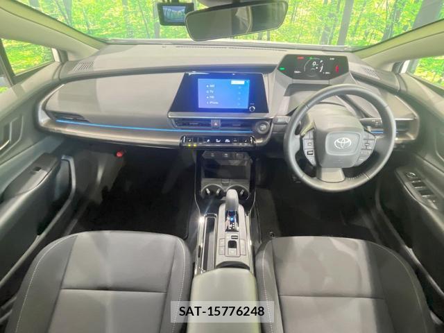 Toyota PRIUS 2023-10 8361813-1