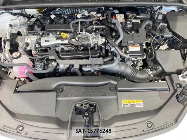 Toyota PRIUS 2023-10 8361813-17