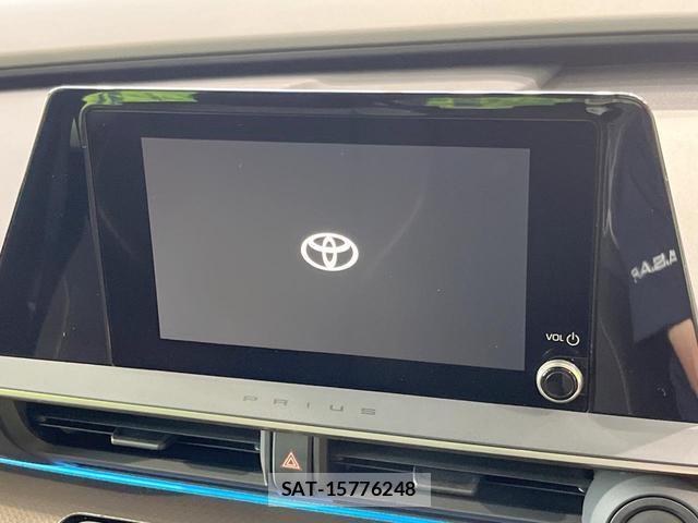 Toyota PRIUS 2023-10 8361813-2