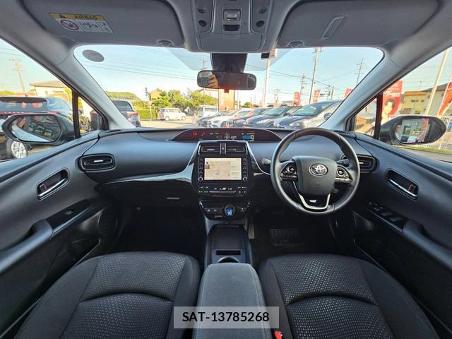 Toyota PRIUS 2022-09 8361844-1