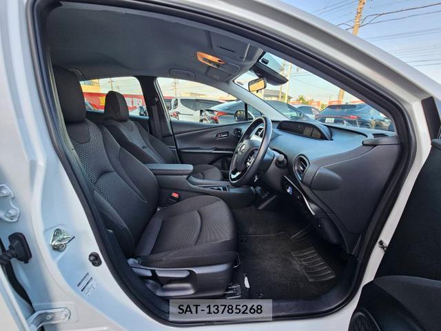 Toyota PRIUS 2022-09 8361844-12