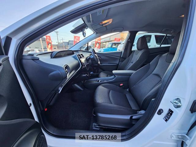 Toyota PRIUS 2022-09 8361844-13