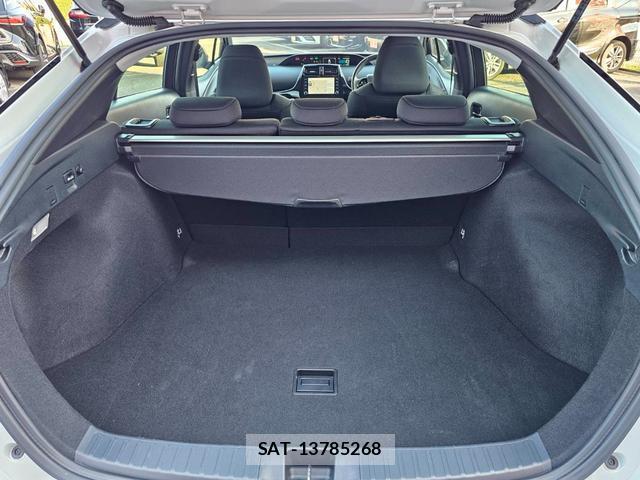 Toyota PRIUS 2022-09 8361844-16