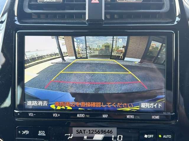 Toyota PRIUS 2019-08 8361852-10