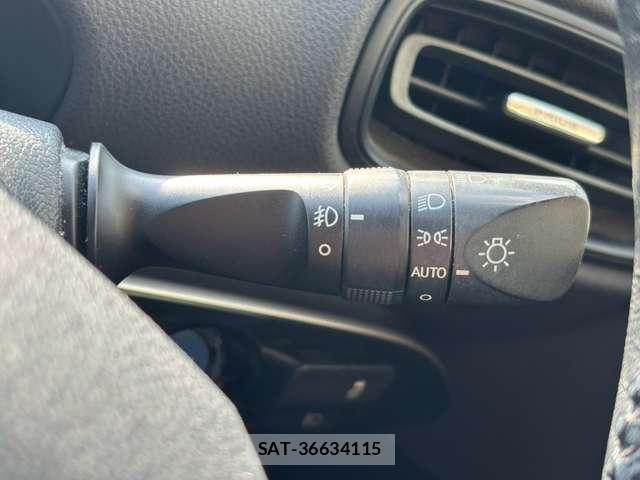 Toyota PRIUS 2016-03 8361854-5