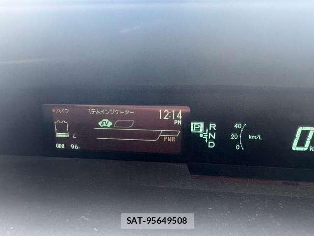 Toyota PRIUS 2014-02 8361855-13