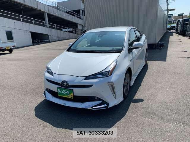 Toyota PRIUS 2019-08 8361915-1