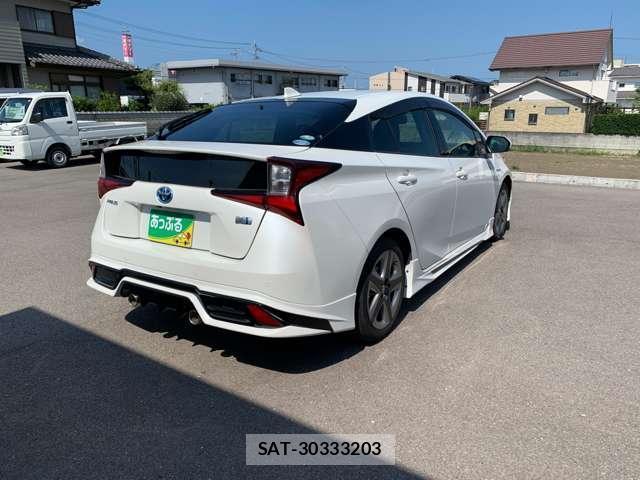 Toyota PRIUS 2019-08 8361915-5