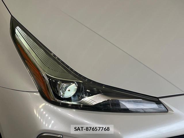 Toyota PRIUS 2021-11 8362041-11