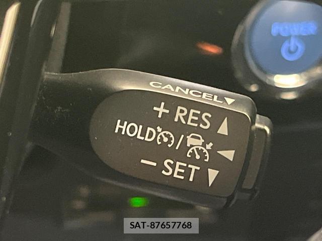 Toyota PRIUS 2021-11 8362041-5