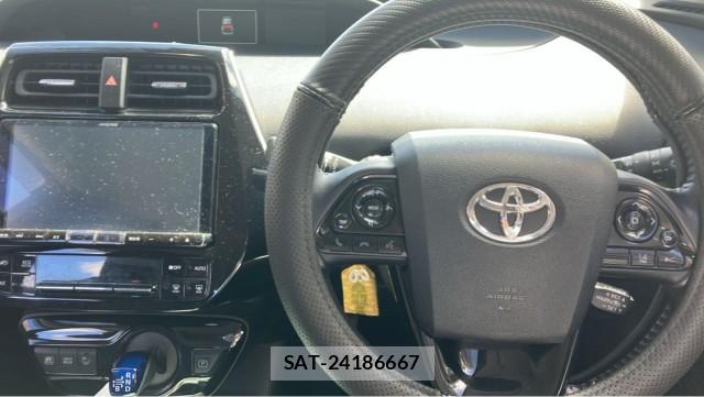 Toyota PRIUS 2020-01 8362270-16