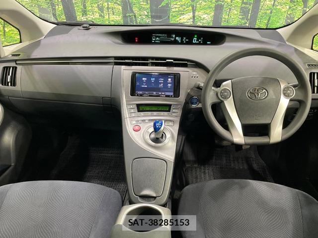 Toyota PRIUS 2012-07 8362329-1