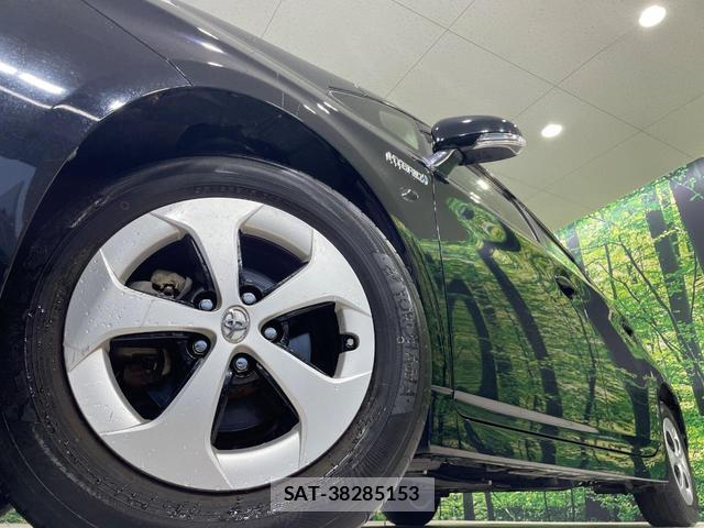 Toyota PRIUS 2012-07 8362329-12
