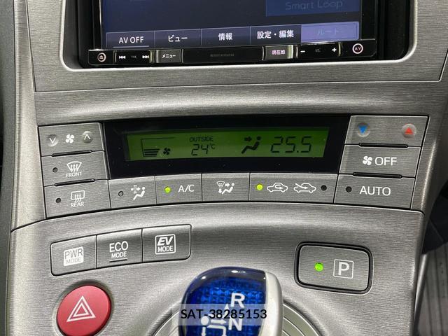 Toyota PRIUS 2012-07 8362329-6