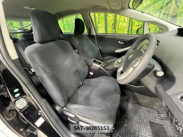 Toyota PRIUS 2012-07 8362329-7