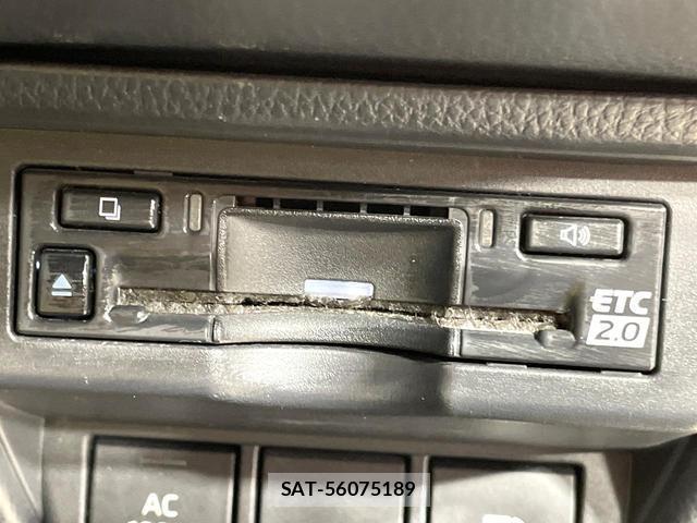 Toyota PRIUS 2023-01 8362387-5