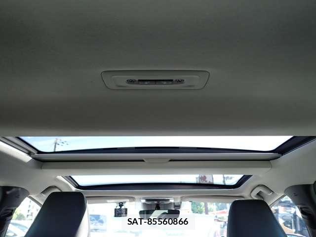 Toyota PRIUS 2023-01 8362444-10