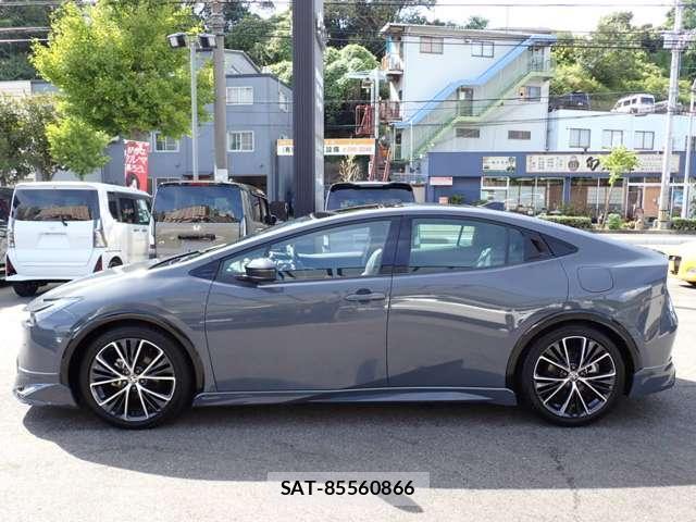 Toyota PRIUS 2023-01 8362444-17