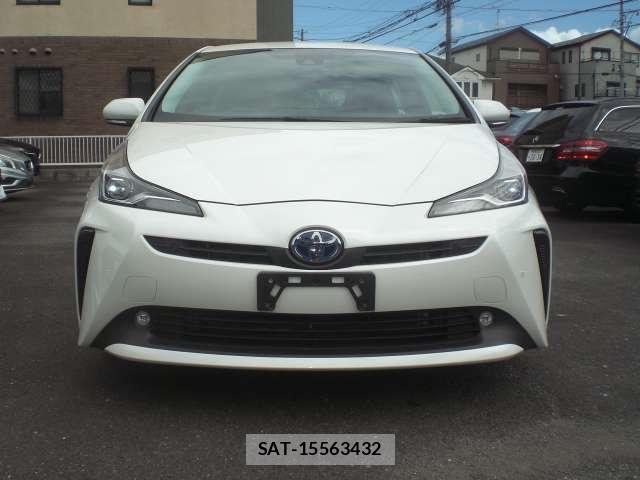 Toyota PRIUS 2019-05 8362451-1