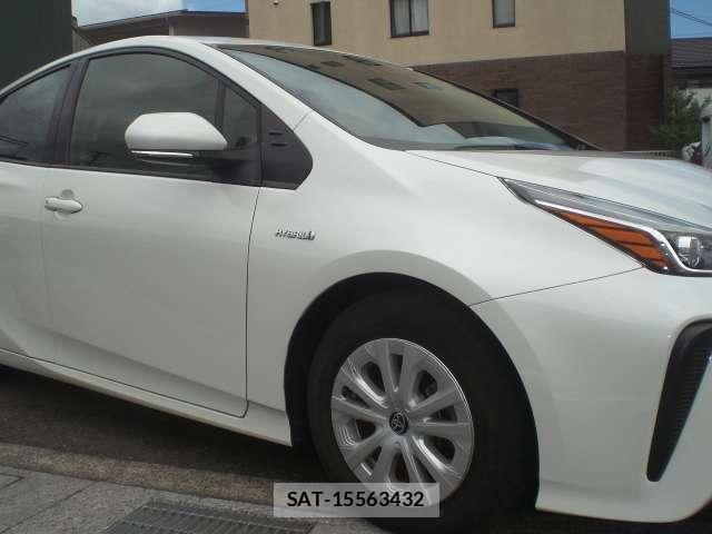 Toyota PRIUS 2019-05 8362451-10