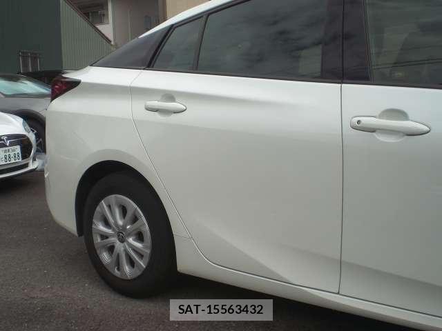 Toyota PRIUS 2019-05 8362451-11