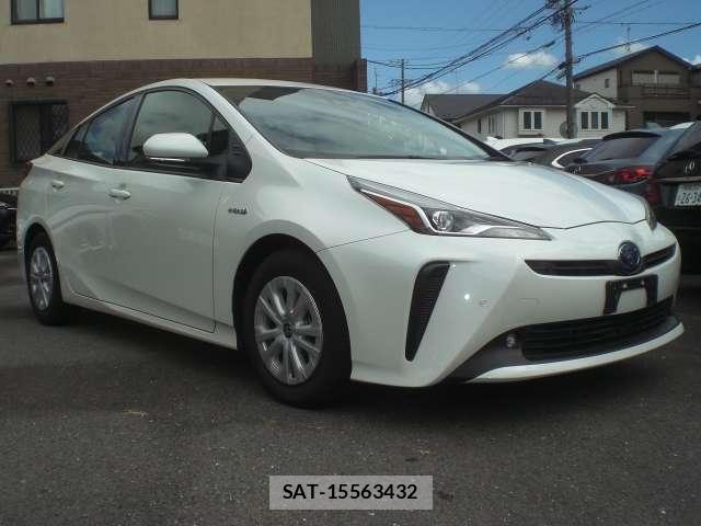 Toyota PRIUS 2019-05 8362451-2