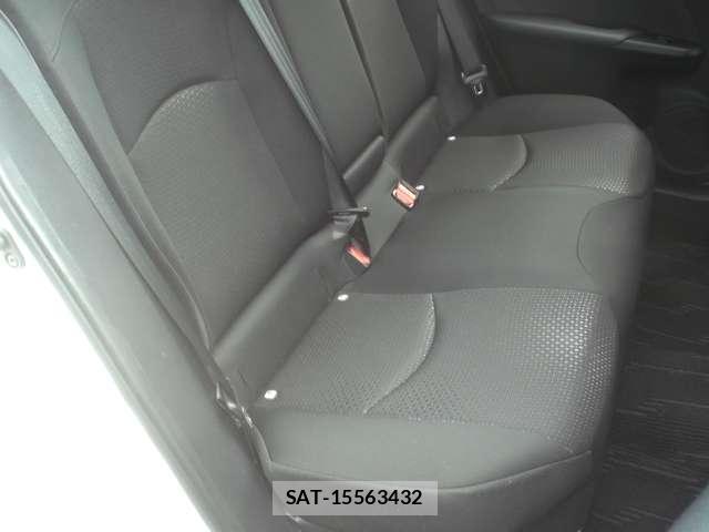 Toyota PRIUS 2019-05 8362451-8