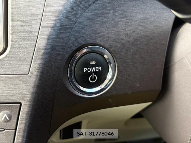 Toyota PRIUS 2010-06 8362453-11