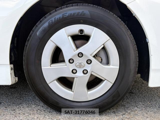Toyota PRIUS 2010-06 8362453-16