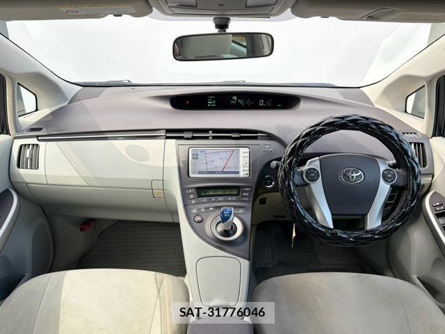 Toyota PRIUS 2010-06 8362453-2